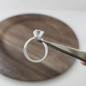 925 silver 2ct Moissanite Dimond ring